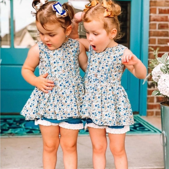 Girl August play set Charming Blue Floral Kids Matching Set - Picture 2 of 9
